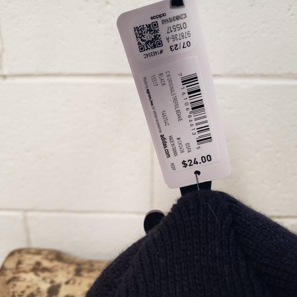 Women’s Fit Adidas CW Trefoil Beanie Cap ~ Black with Logo - Picture 3 of 5